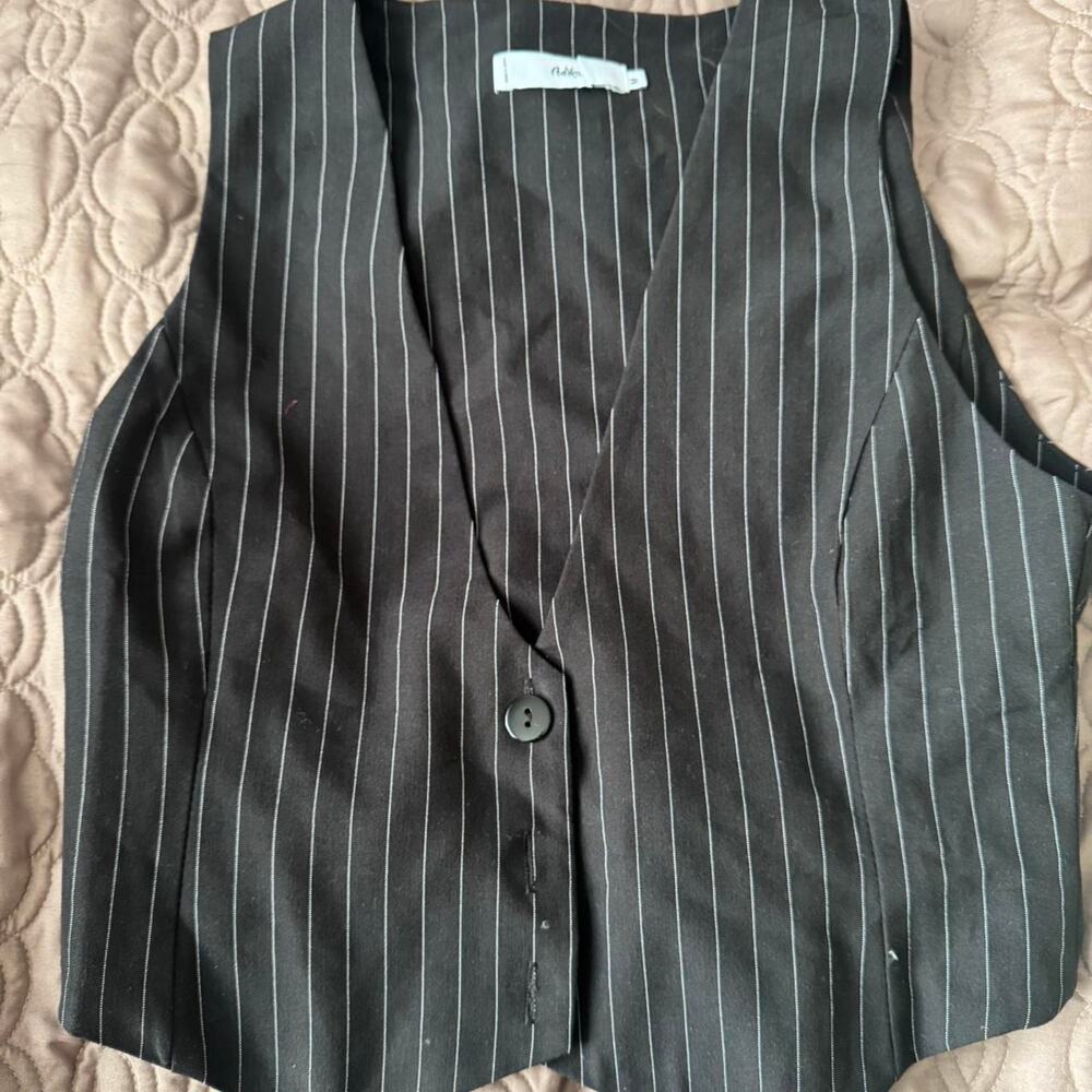 Black with white stripes sleeveless top